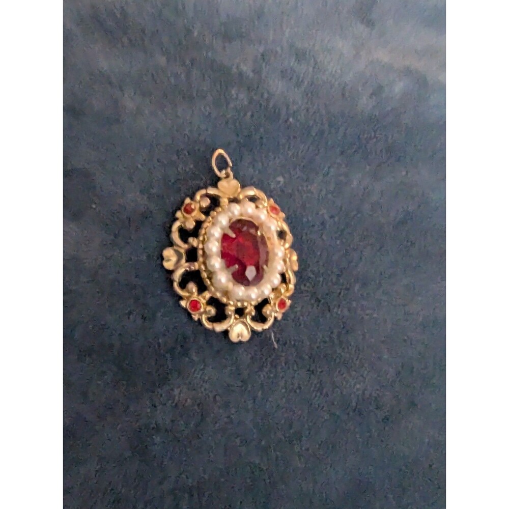 Vintage Style Faux Red Ruby & Faux Pearl Oval Openwork Pendant